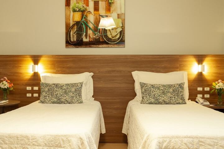 Room 18 of 110