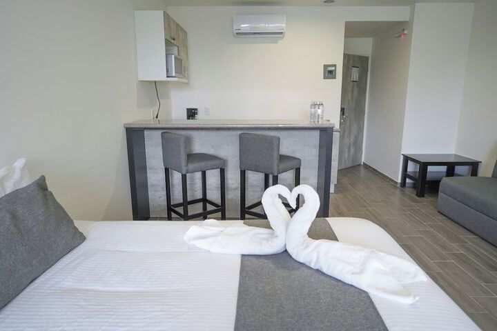 Room 4 of 17