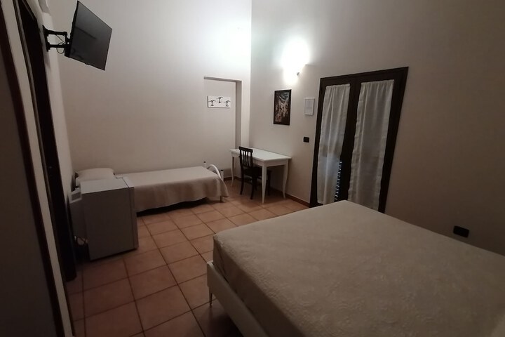 Room 22 of 85