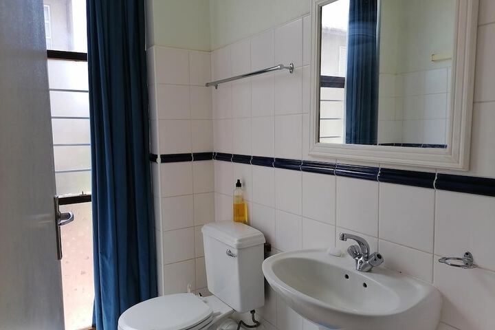 Room 10 of 20