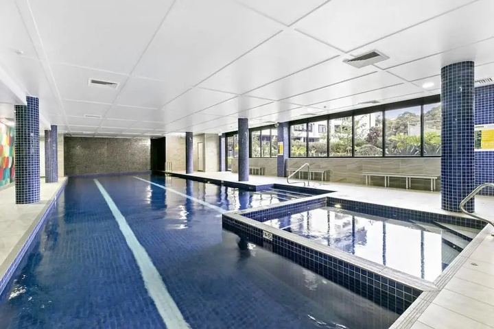 Pool 11 of 20
