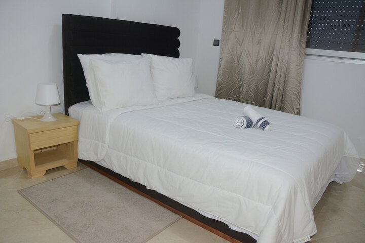 Room 5 of 9