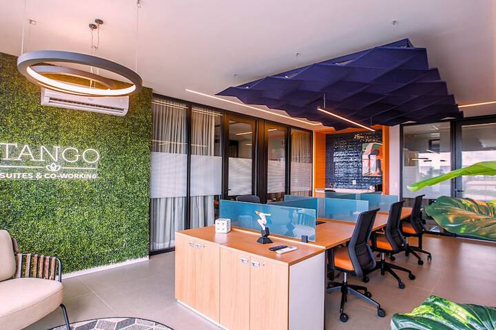Business Center 63 of 83