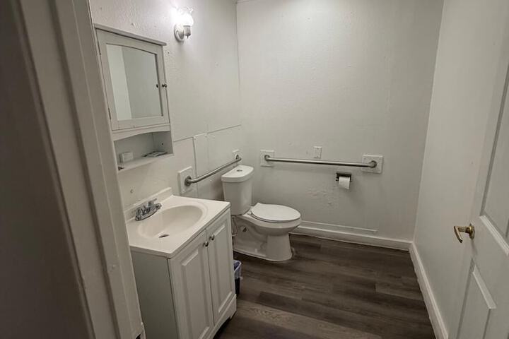Room 11 of 24