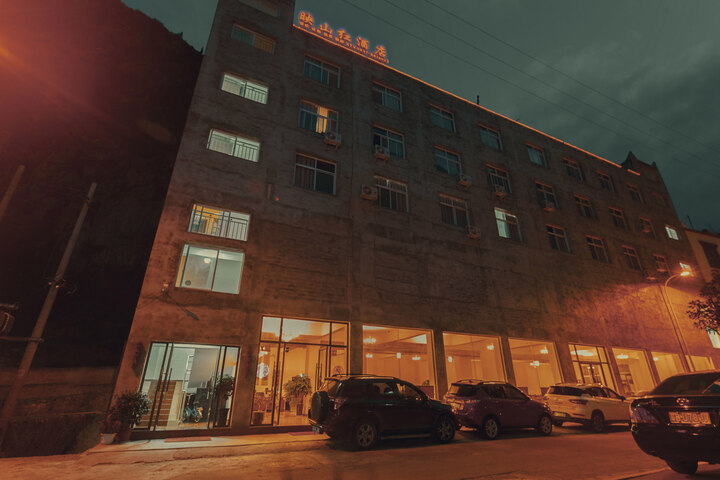 Hotel 3 of 32