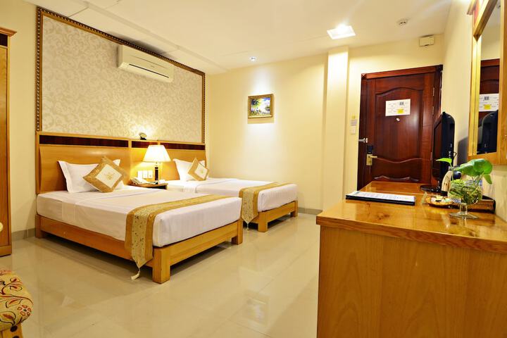 Room 17 of 80