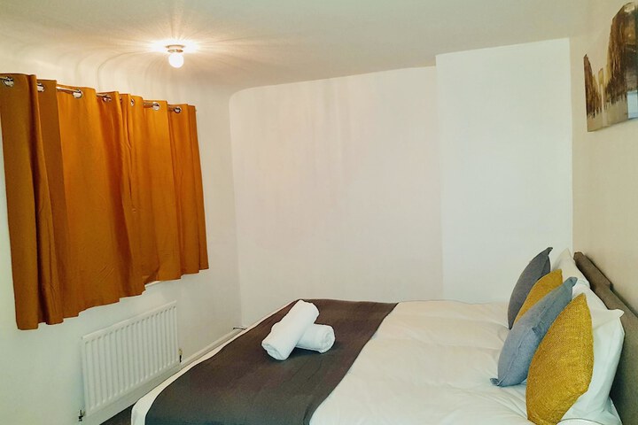 Room 28 of 68