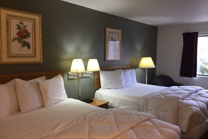 2 Queen Beds (4 of 5)