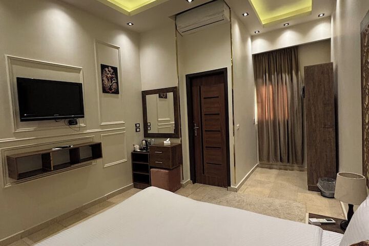 Room 42 of 110