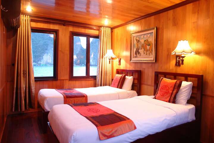 Room 2 of 35