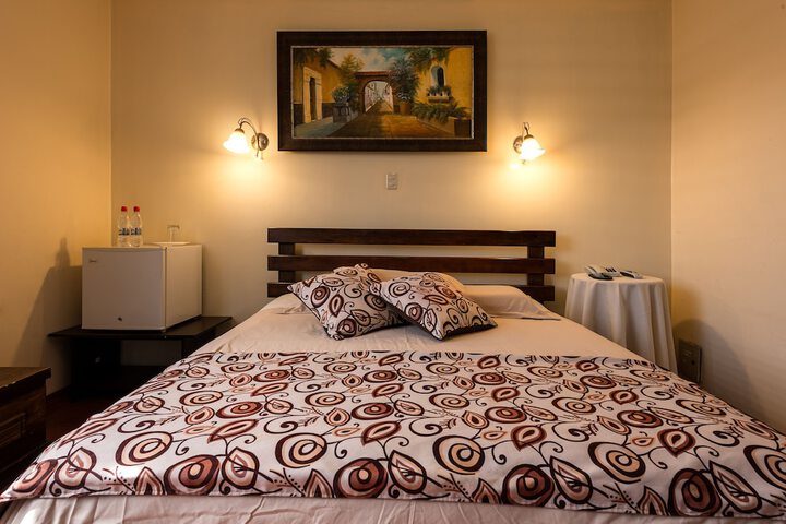 Room 6 of 38