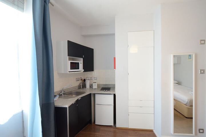Room 162 of 371