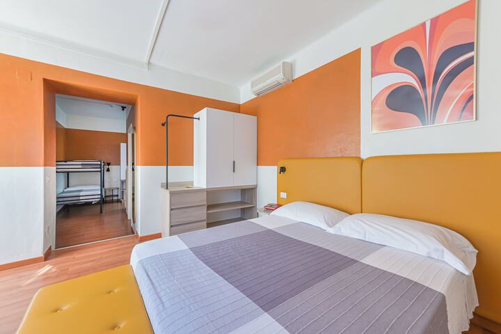 Room 80 of 241