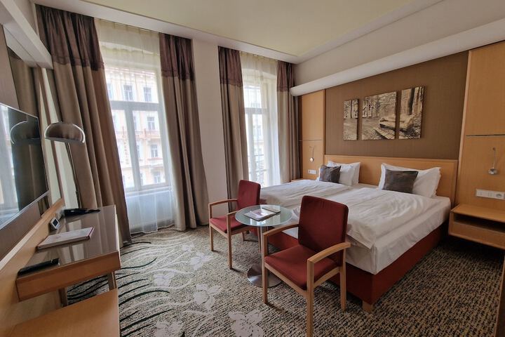 Room 9 of 46