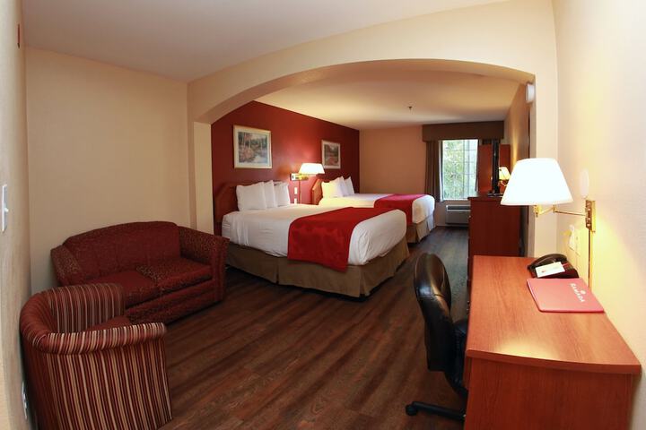 Queen Bed Accessible (13 of 21)