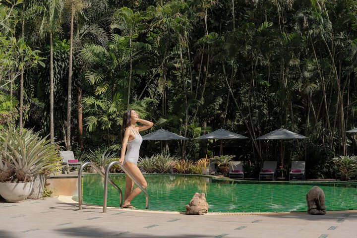 Pools & Facilities