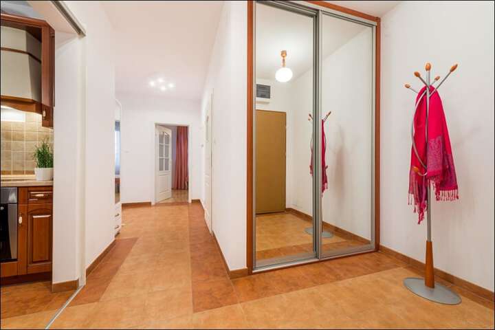 Ballroom/Hall 21 of 22