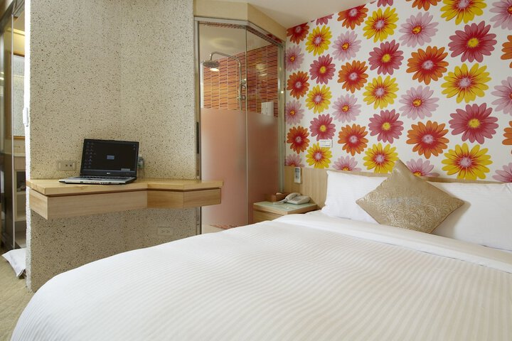 Room 10 of 47