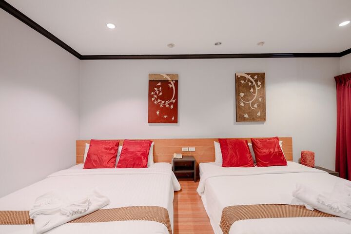 Room 8 of 35
