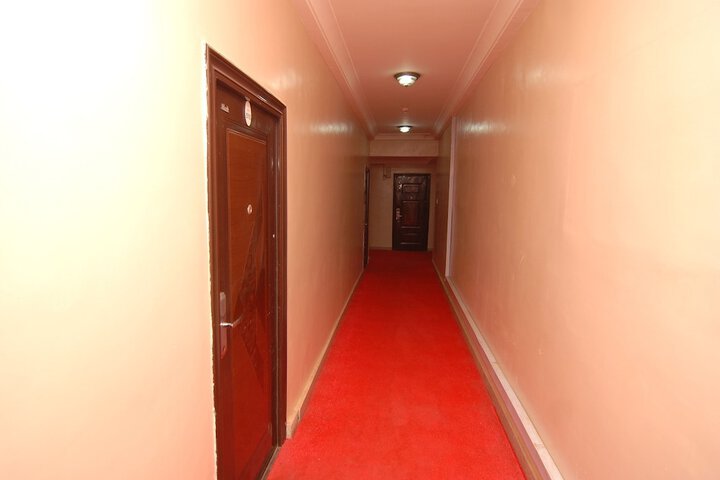 Ballroom/Hall 31 of 44