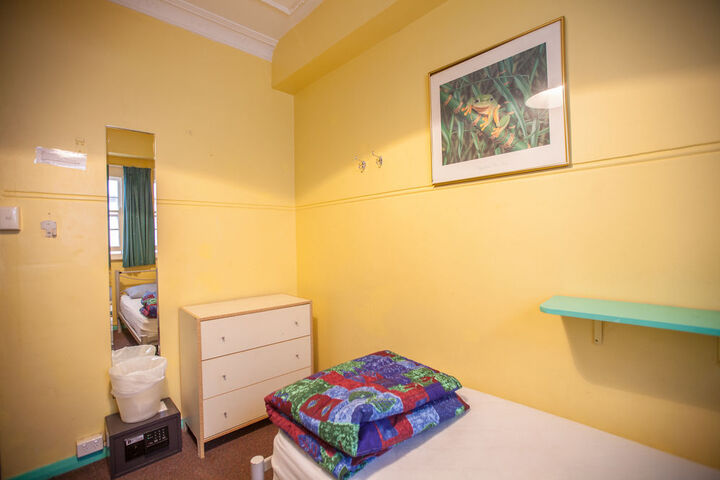 Room 28 of 59