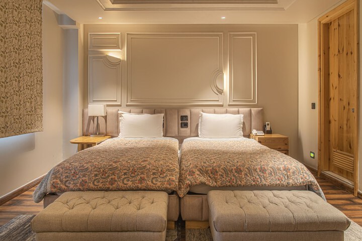 Room 33 of 113