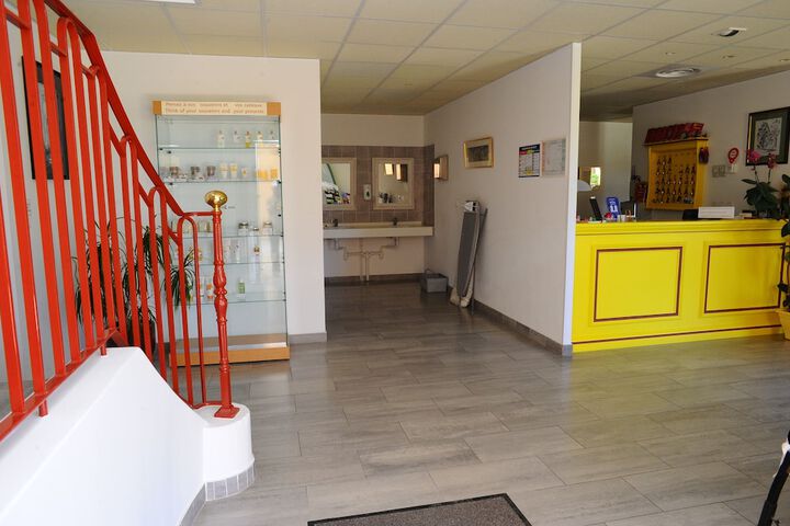 Guest Lobby