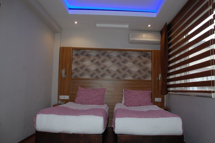 Room 5 of 46