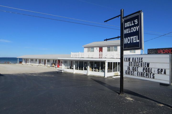 Hotel Entry