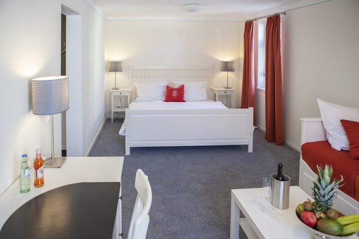 Room 8 of 23
