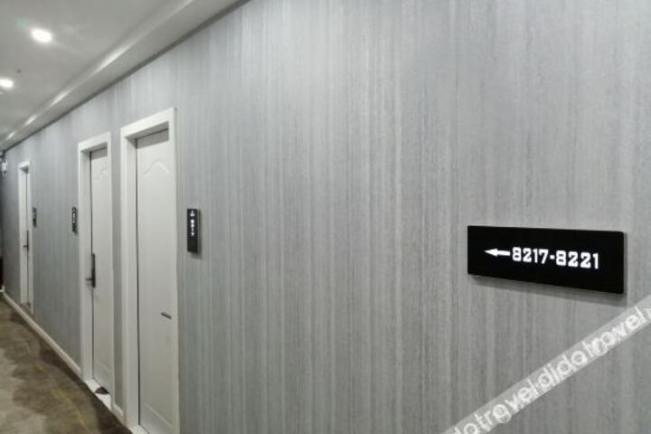 Hotel Interior 5 of 13