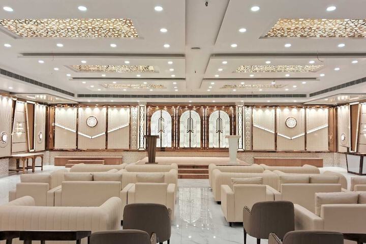 Ballroom/Hall 37 of 43