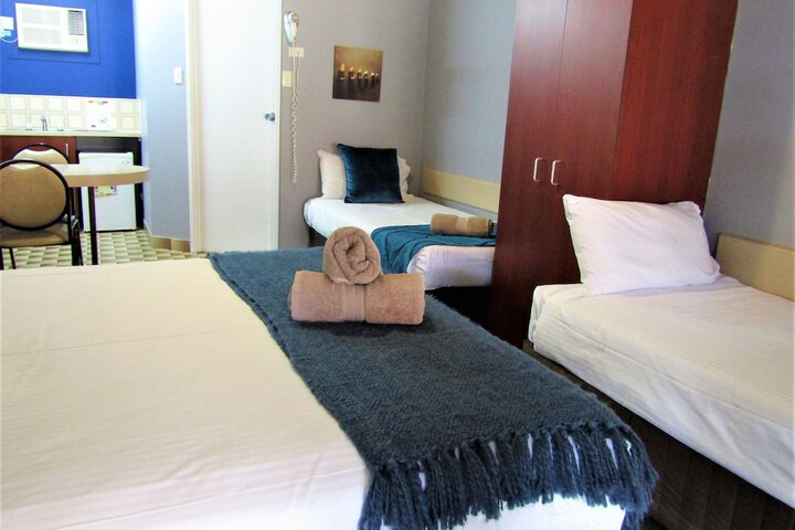 Room 9 of 63