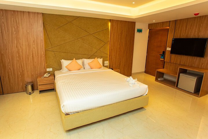 Room 6 of 34