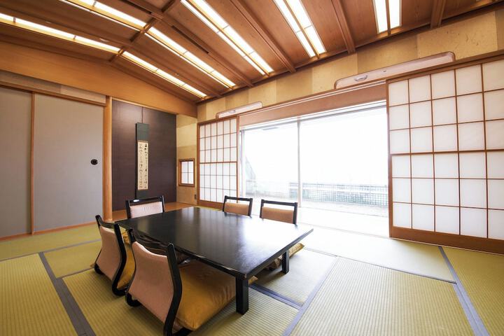 Room 7 of 67