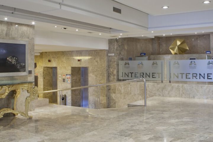Business Center 58 of 67