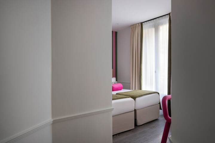 Room 25 of 75