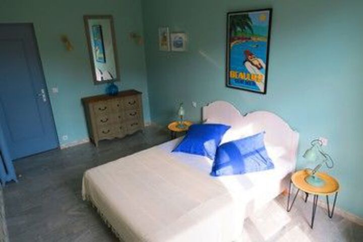 Room 10 of 17