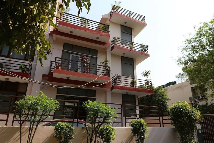 OYO 12477 DLF Phase 2
