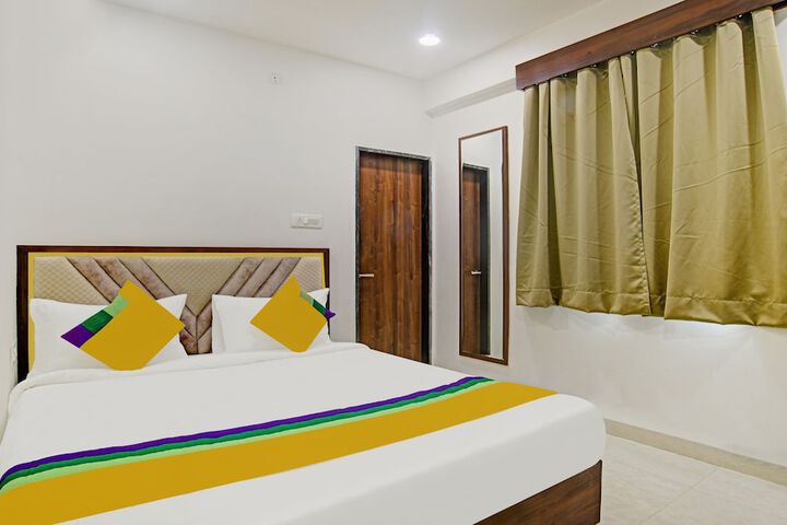 Room 21 of 28