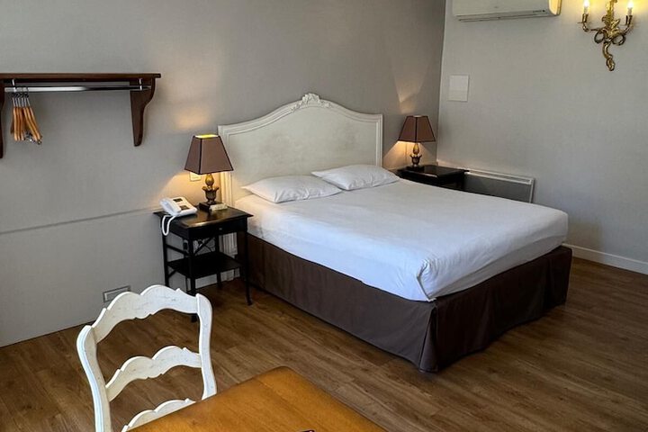 Room 25 of 50