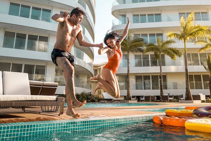 Pool 83 of 120
