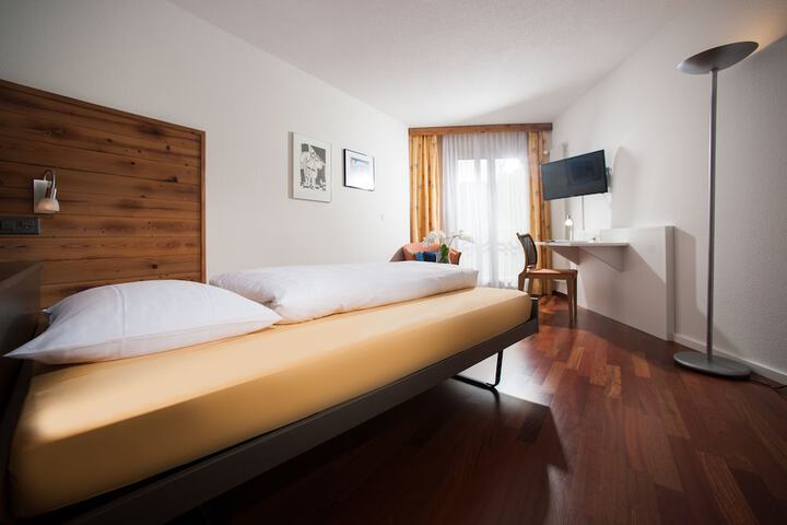 Room 4 of 67