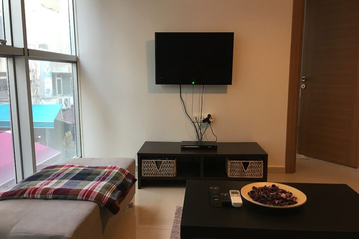 Room 3 of 6
