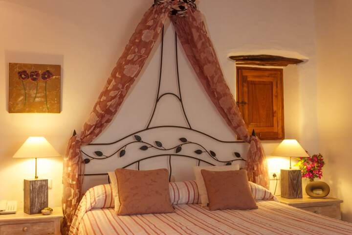 Room 5 of 62
