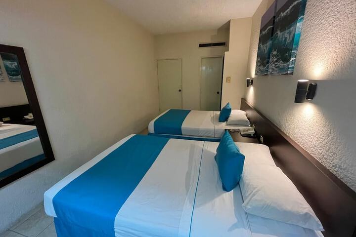 Room 19 of 79