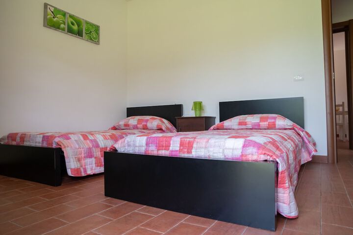 Room 6 of 87