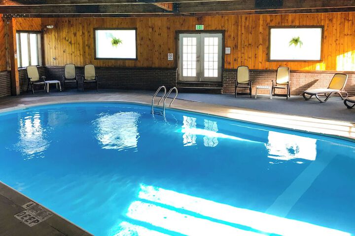 Pool 71 of 107