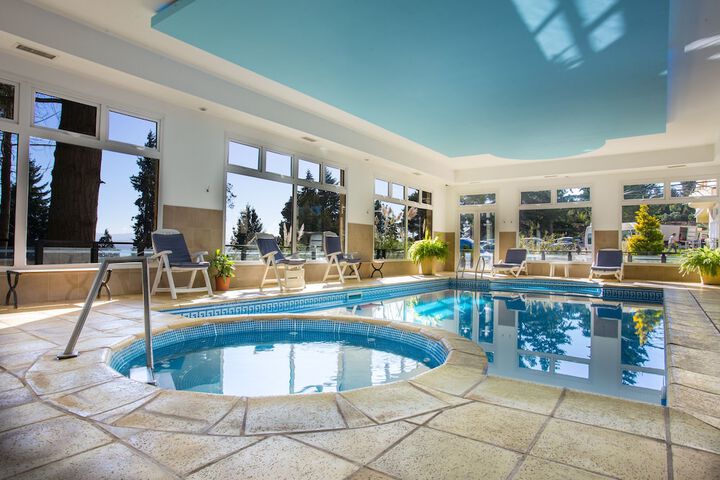 Hotel Pool