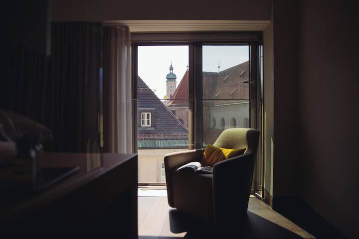 Room 35 of 104